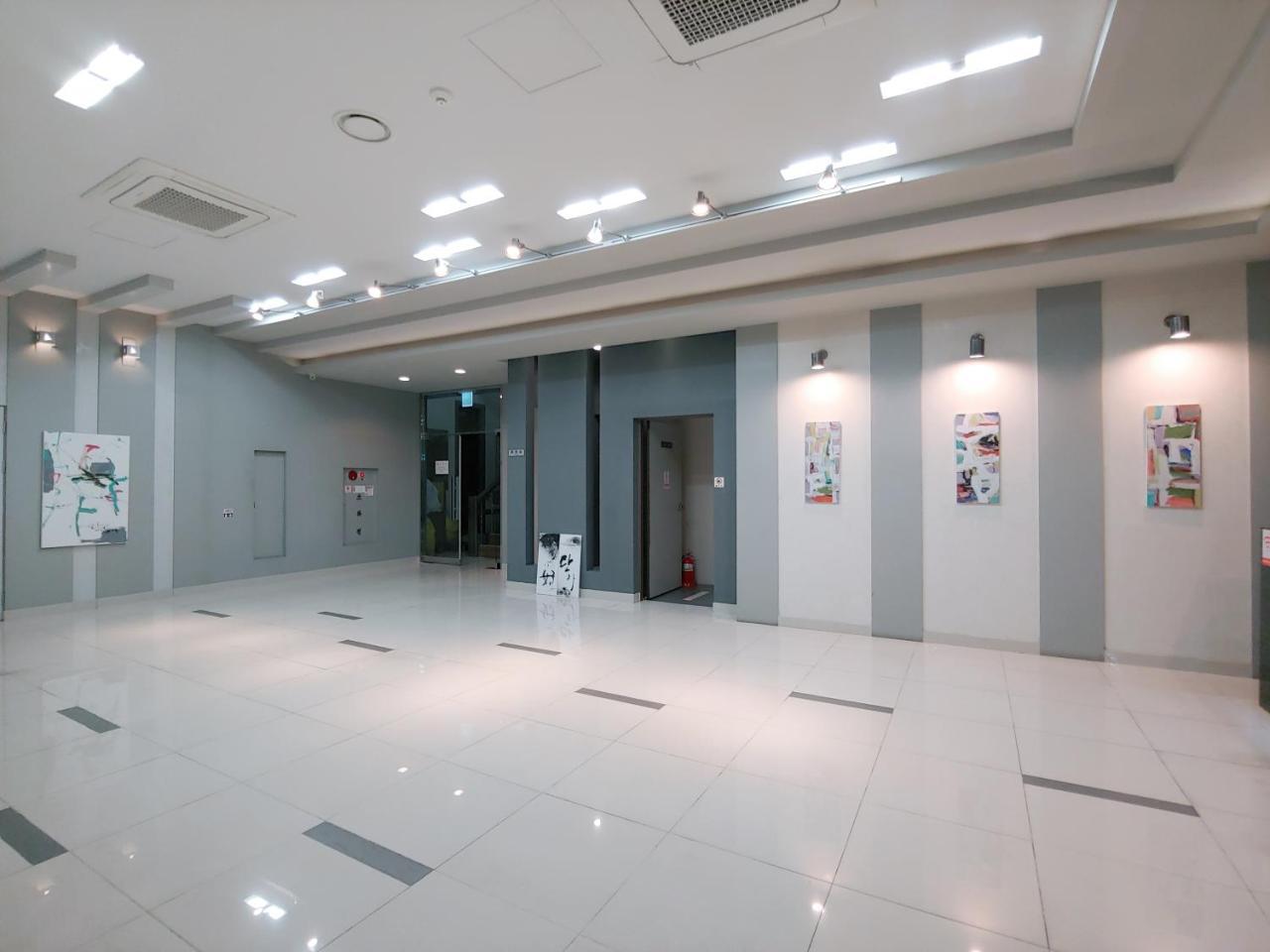 Gallery Hotel Bnb Jeju Extérieur photo