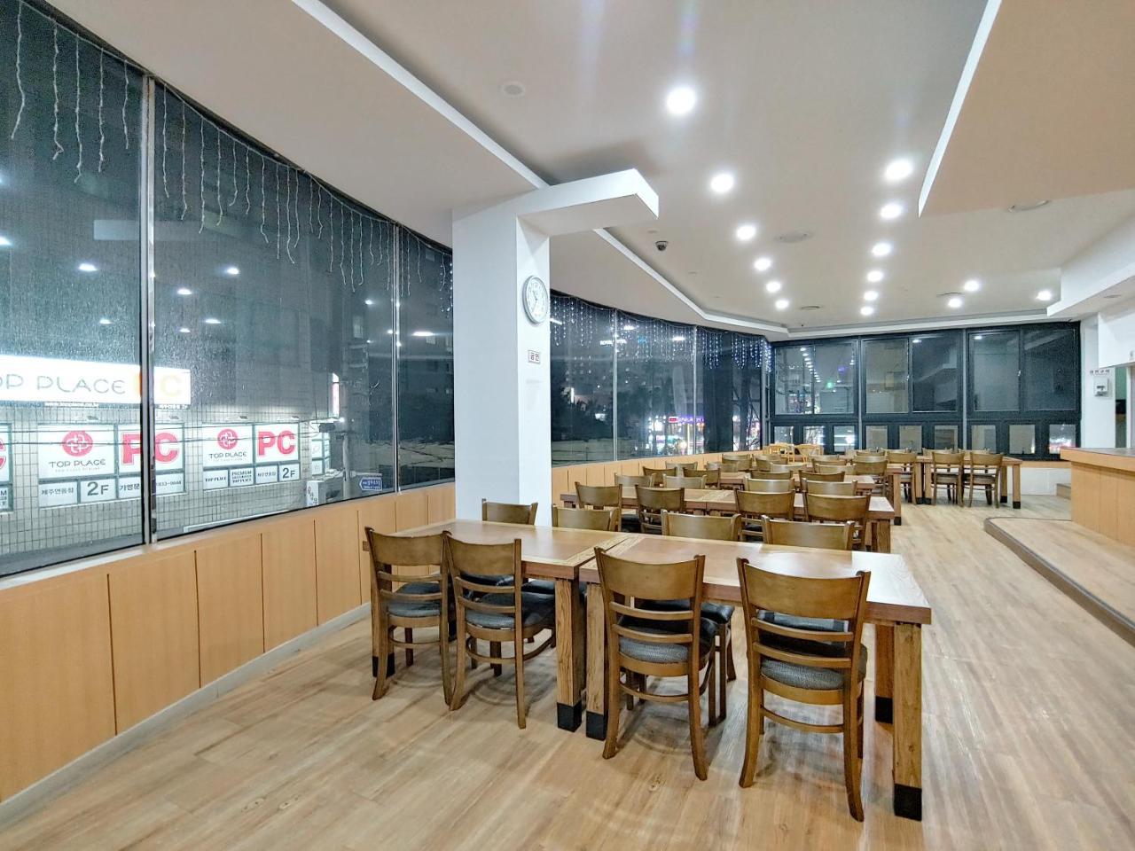 Gallery Hotel Bnb Jeju Extérieur photo