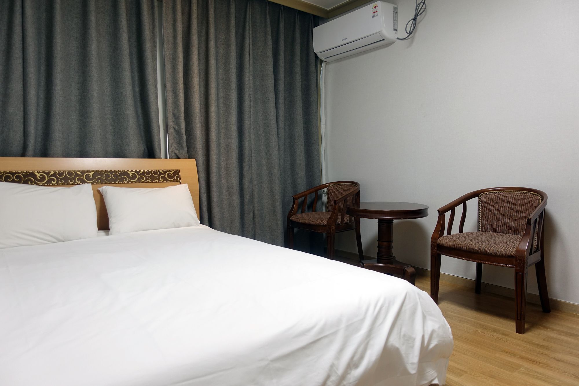 Gallery Hotel Bnb Jeju Extérieur photo